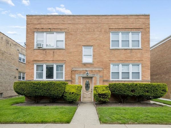 2626 W Balmoral Avenue, Unit 201, Chicago, IL 60625