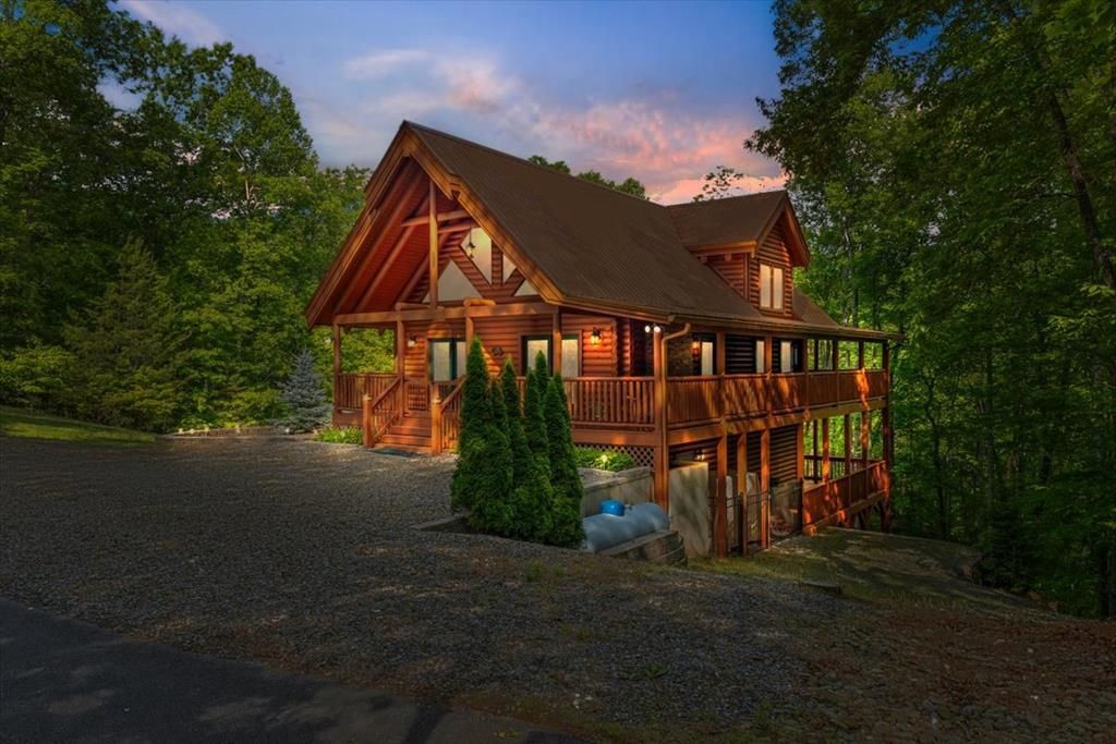 273 Ridgewood Dr., Murphy, NC 28906 Main Photo