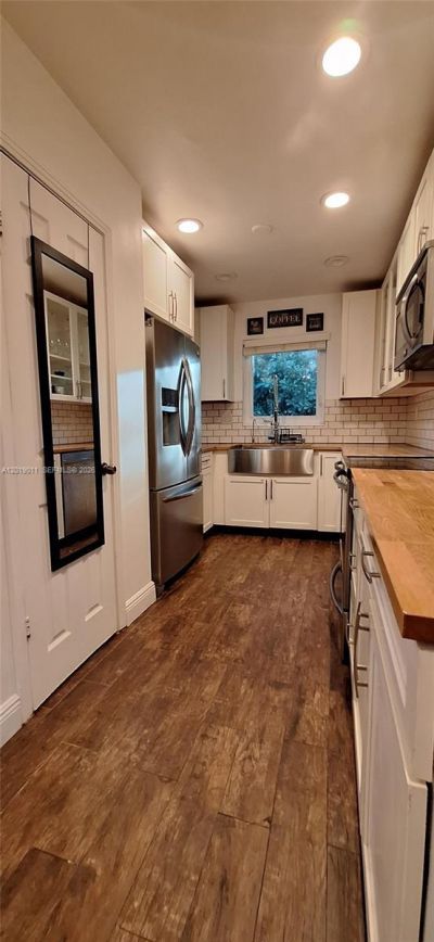 351 NE 117th St, Miami, FL 33161 Photo