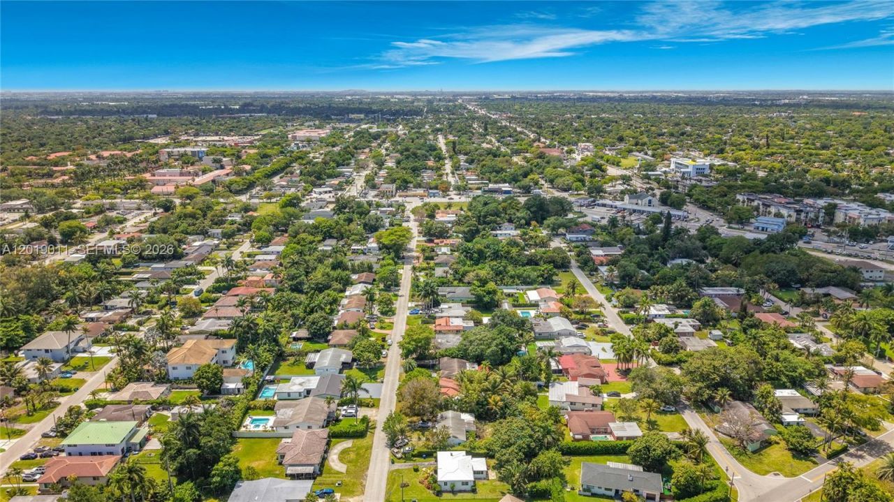 351 NE 117th St, Miami, FL 33161 Photo