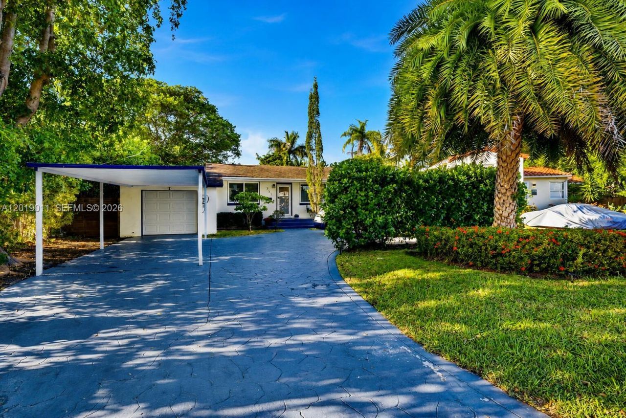 351 NE 117th St, Miami, FL 33161 Photo