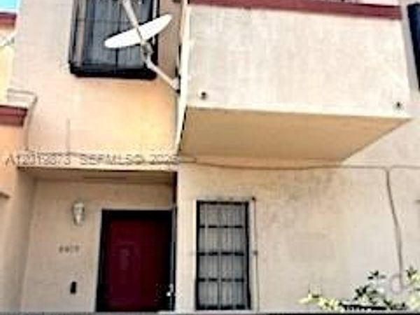 2407 W 52nd Pl , Unit 4-2, Hialeah, FL 33016
