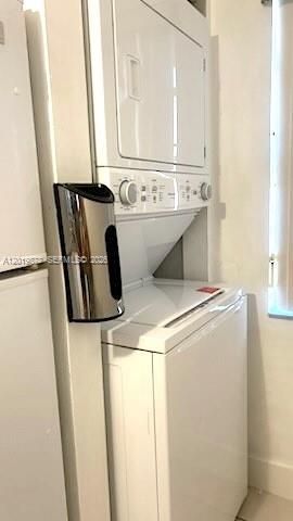 2407 W 52nd Pl, Unit 4-2, Hialeah, FL 33016 Photo