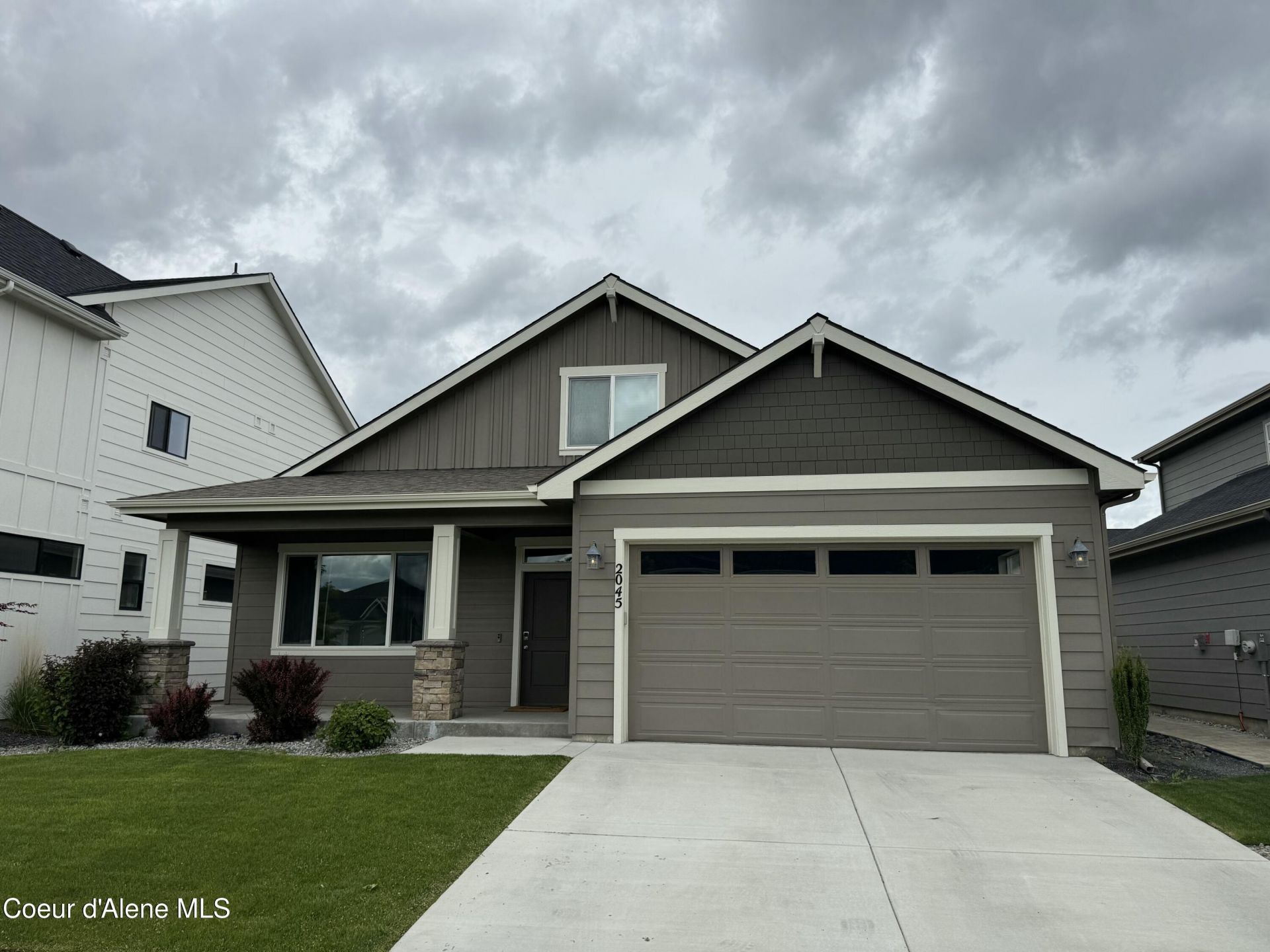 2045 W Camas Dr  primary photo