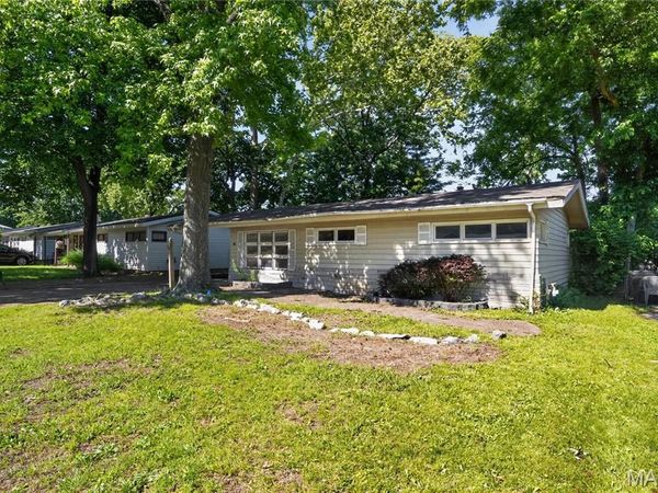 16 Brightwell Court , St Louis, MO 63031