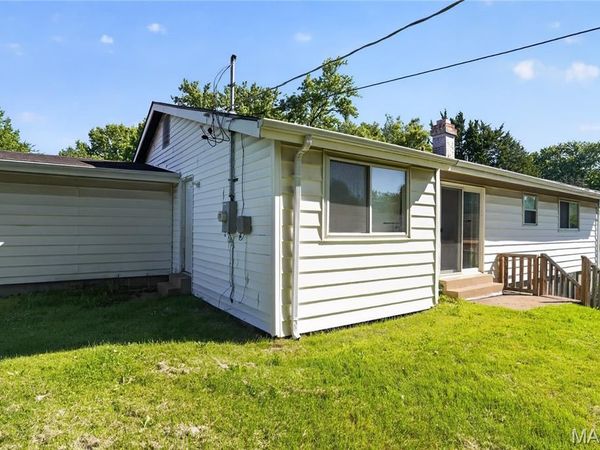 11874 Beckett Fall Road , St Louis, MO 63033