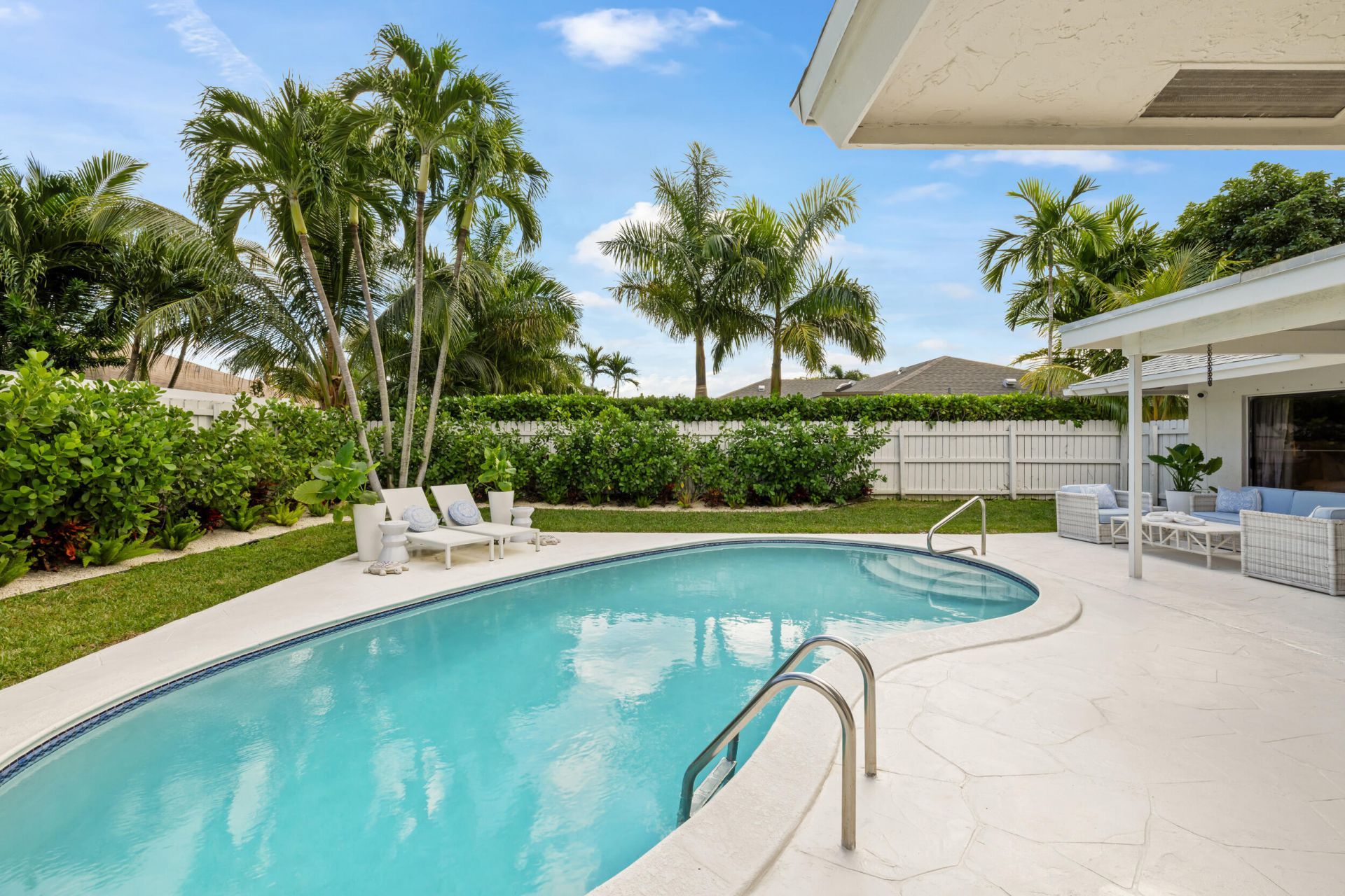 2512 SW 5th Street, Boynton Beach, FL 33435 Photo