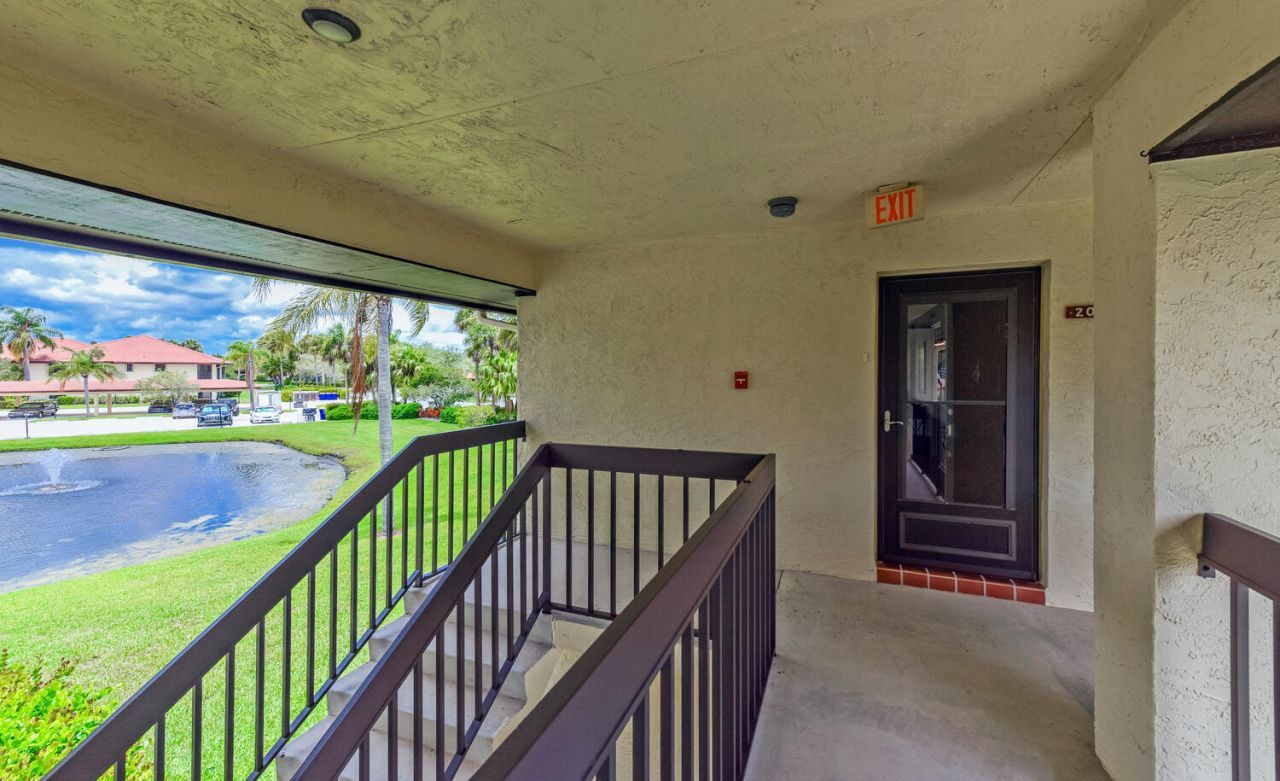 390 SW South River Drive, Unit 202, Stuart, FL 34997 Photo