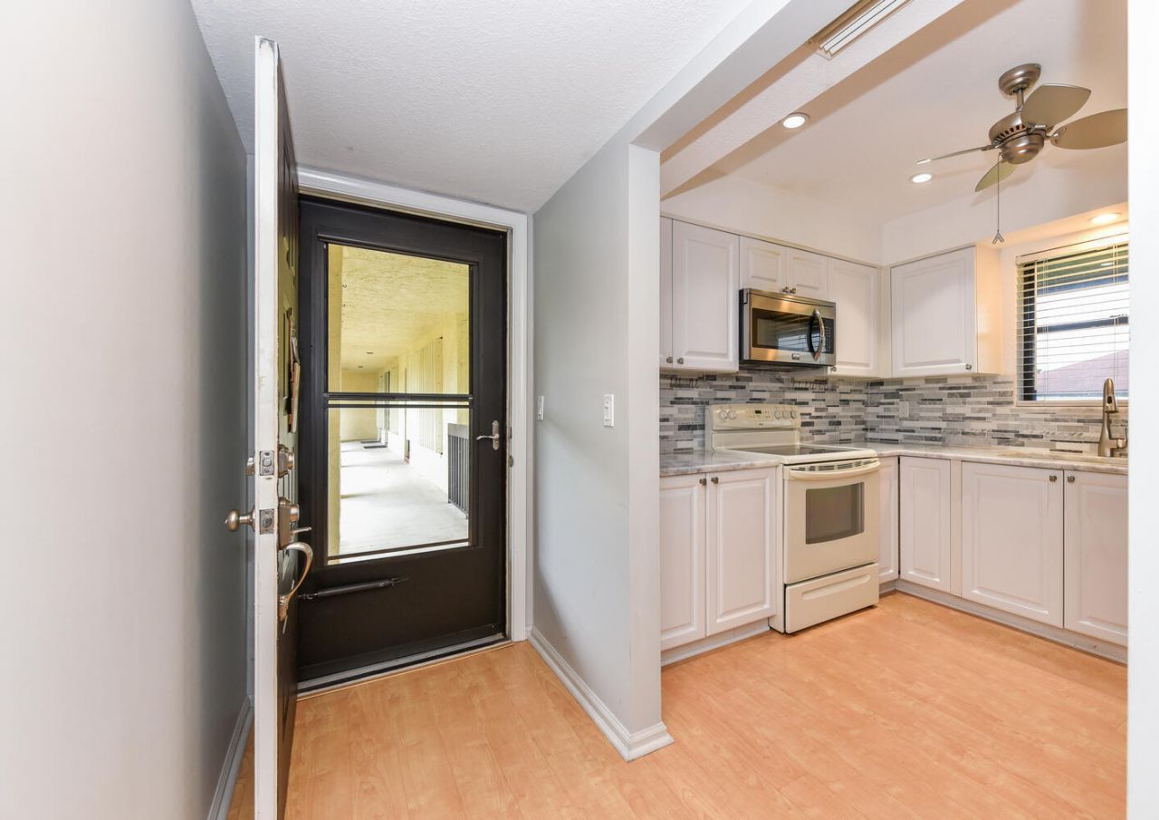 390 SW South River Drive, Unit 202, Stuart, FL 34997 Photo