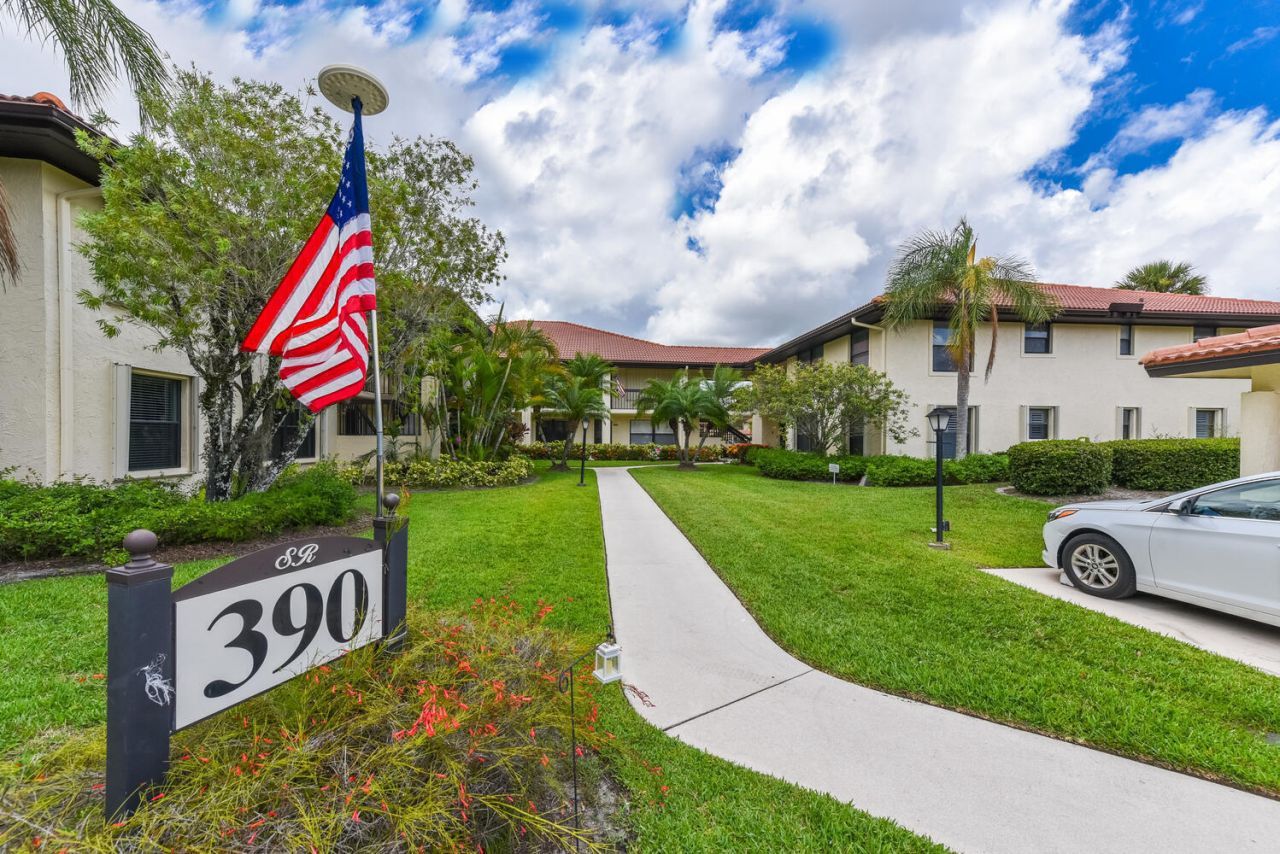 390 SW South River Drive, Unit 202, Stuart, FL 34997 Photo