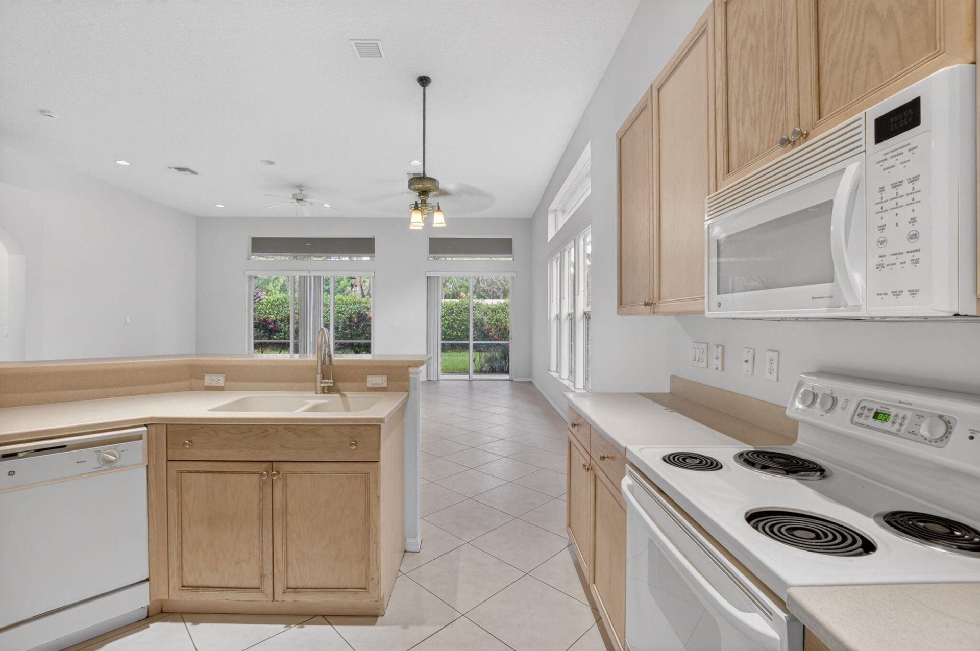 10060 Armani Drive, Boynton Beach, FL 33437 Photo
