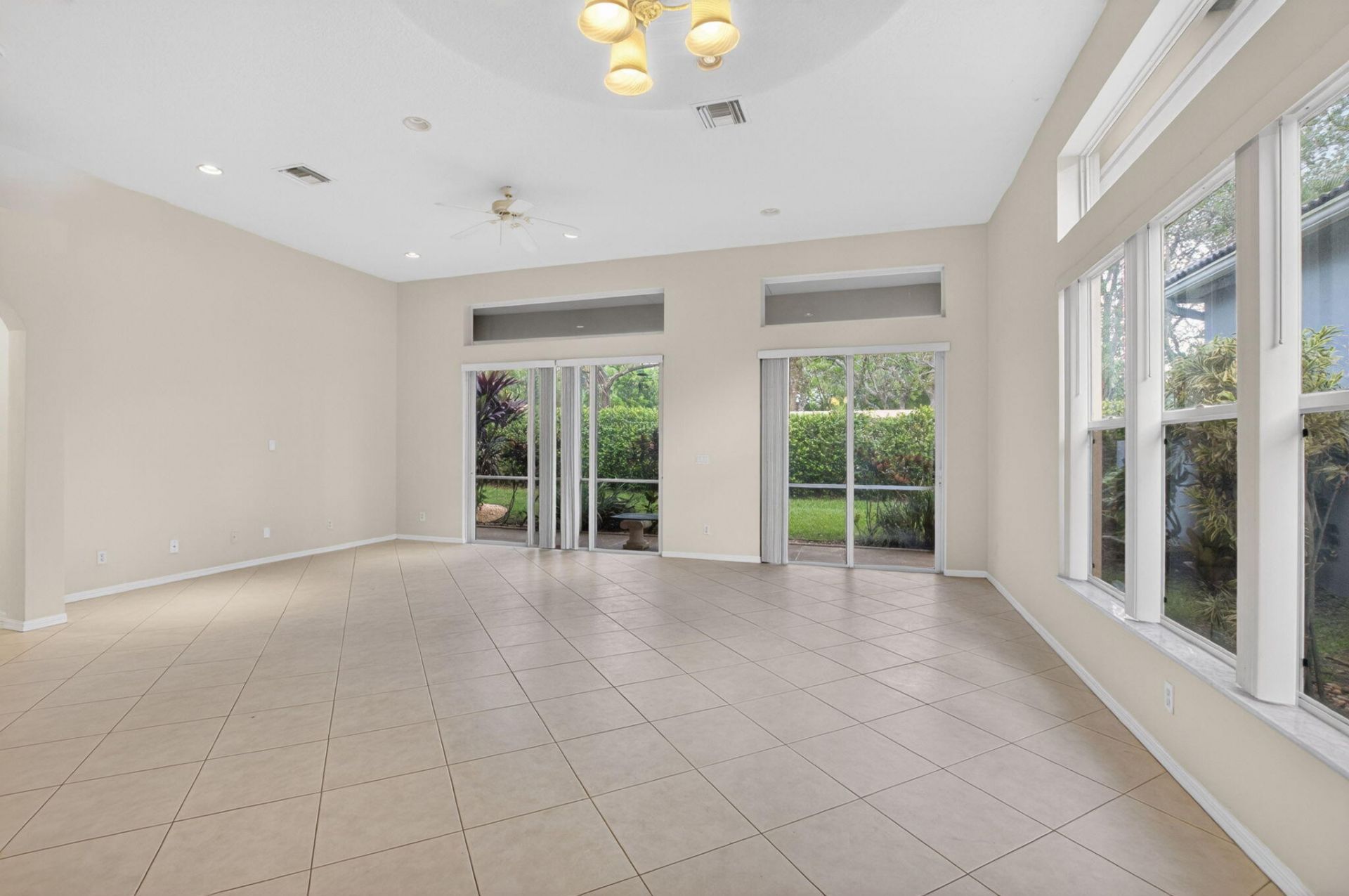 10060 Armani Drive, Boynton Beach, FL 33437 Photo