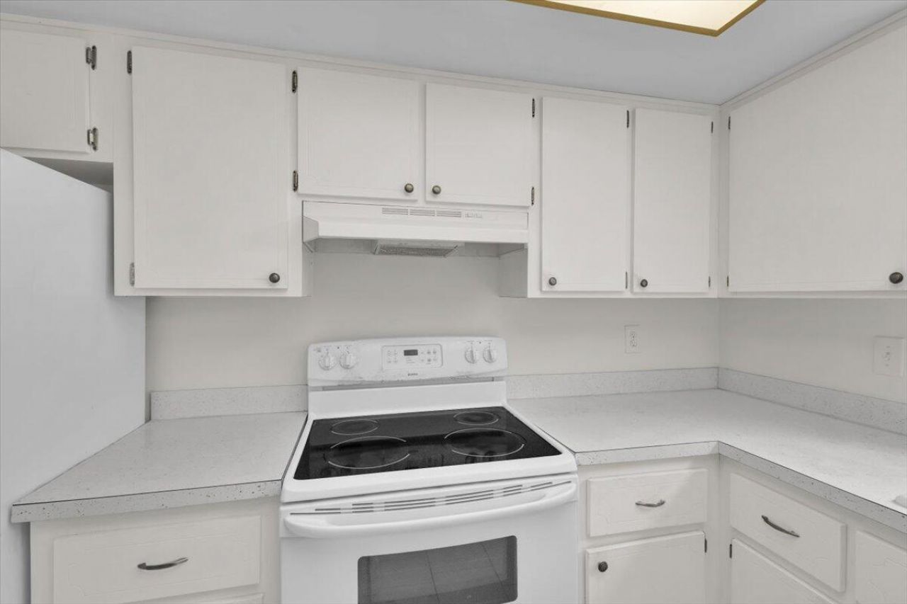 2950 SE Ocean Boulevard, Unit 14-1, Stuart, FL 34996 Photo