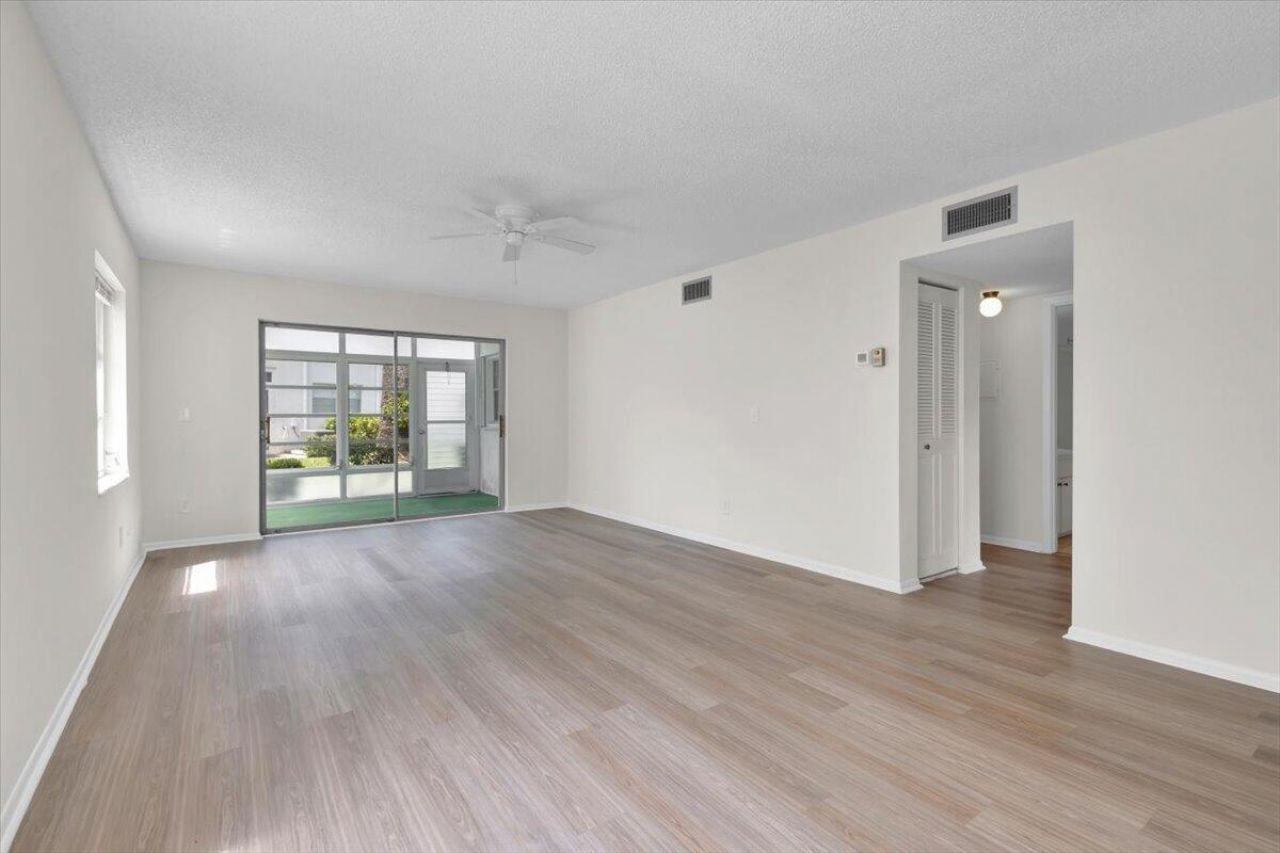 2950 SE Ocean Boulevard, Unit 14-1, Stuart, FL 34996 Photo