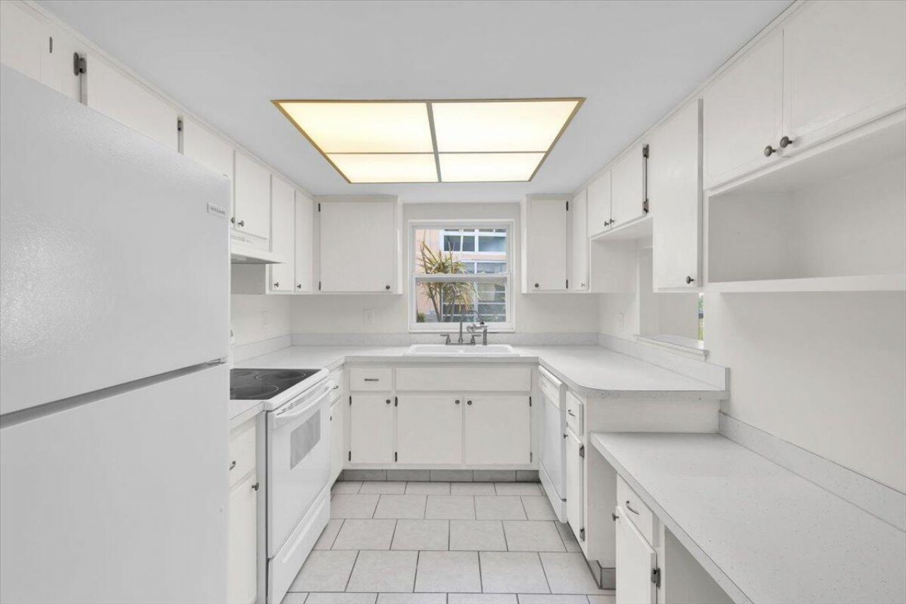 2950 SE Ocean Boulevard, Unit 14-1, Stuart, FL 34996 Photo