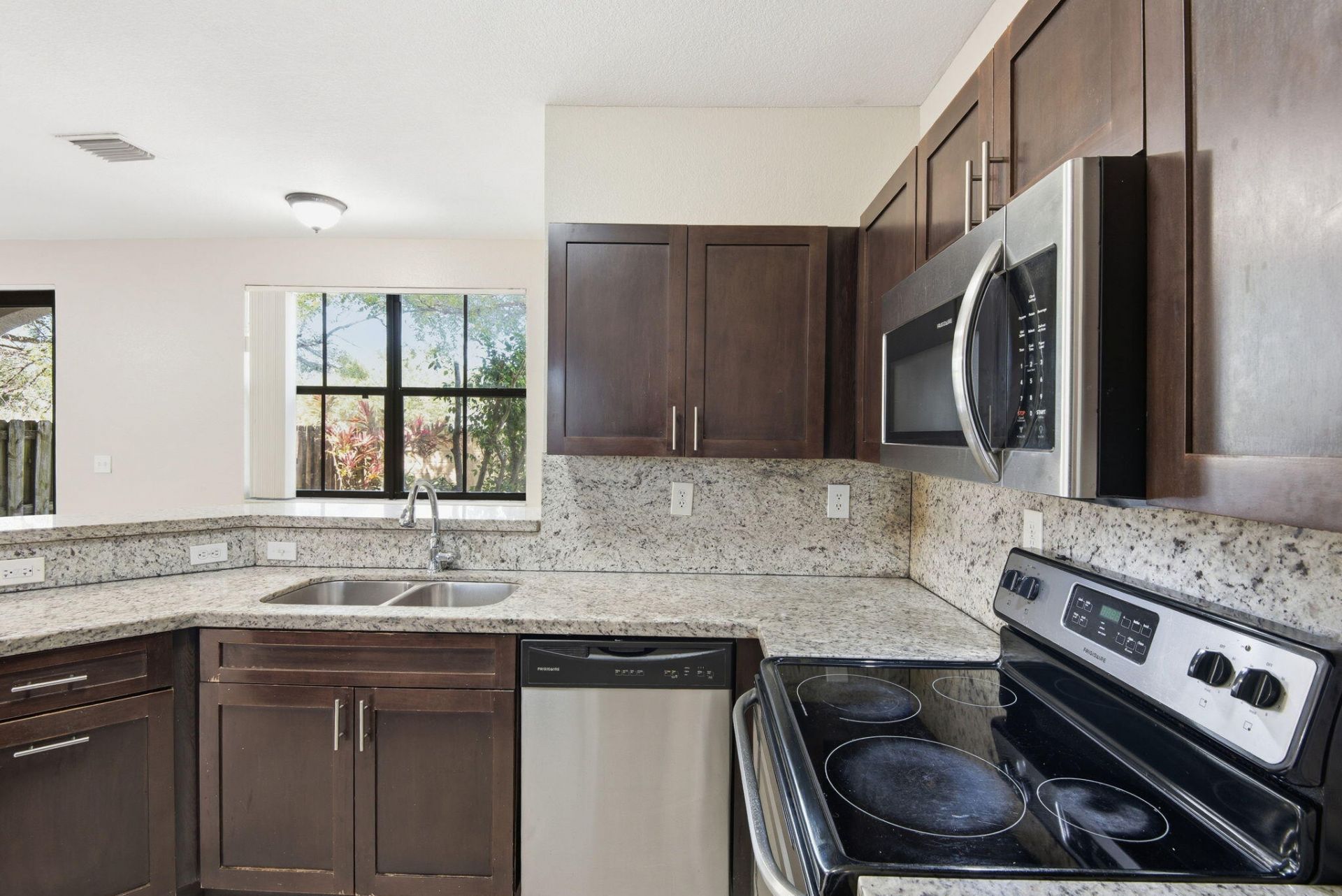 3720 SW 69th Avenue, Unit 3720, Miami, FL 33155 Photo
