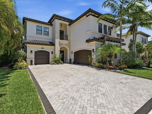 9769 Bozzano Drive, Delray Beach, FL 33446