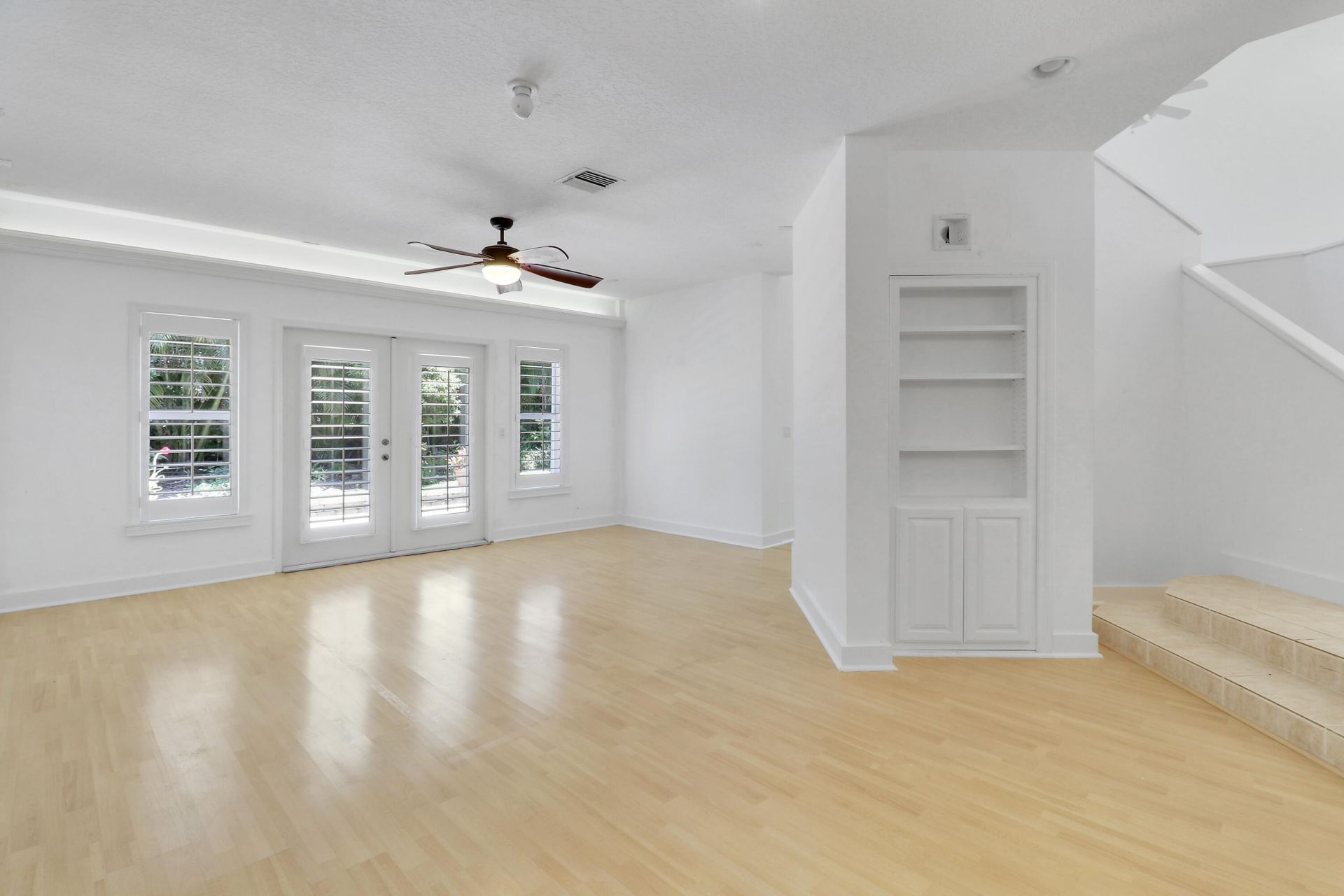 12 Grand Bay Circle, Juno Beach, FL 33408 Photo