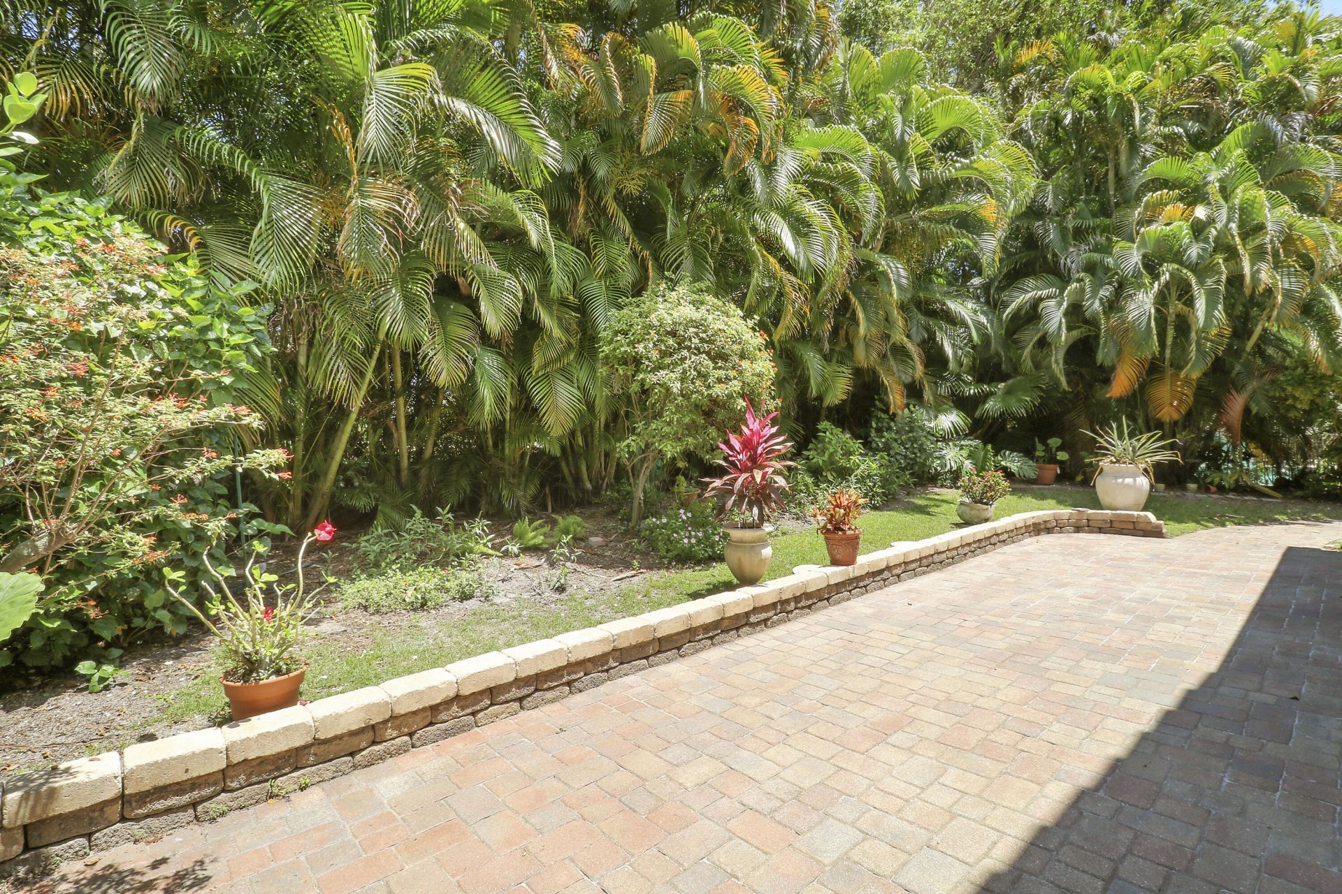 12 Grand Bay Circle, Juno Beach, FL 33408 Photo