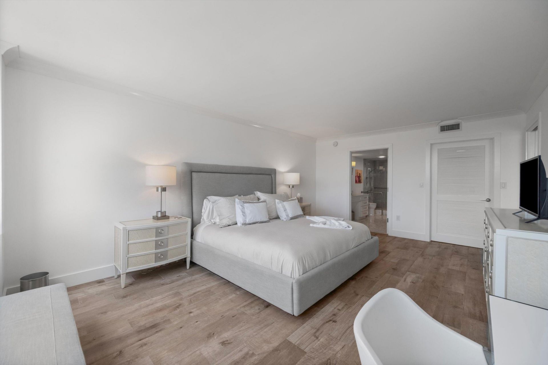 2773 S Ocean Boulevard, Unit 410, Palm Beach, FL 33480 Photo
