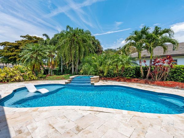 10251 N Lake Vista Circle, Davie, FL 33328
