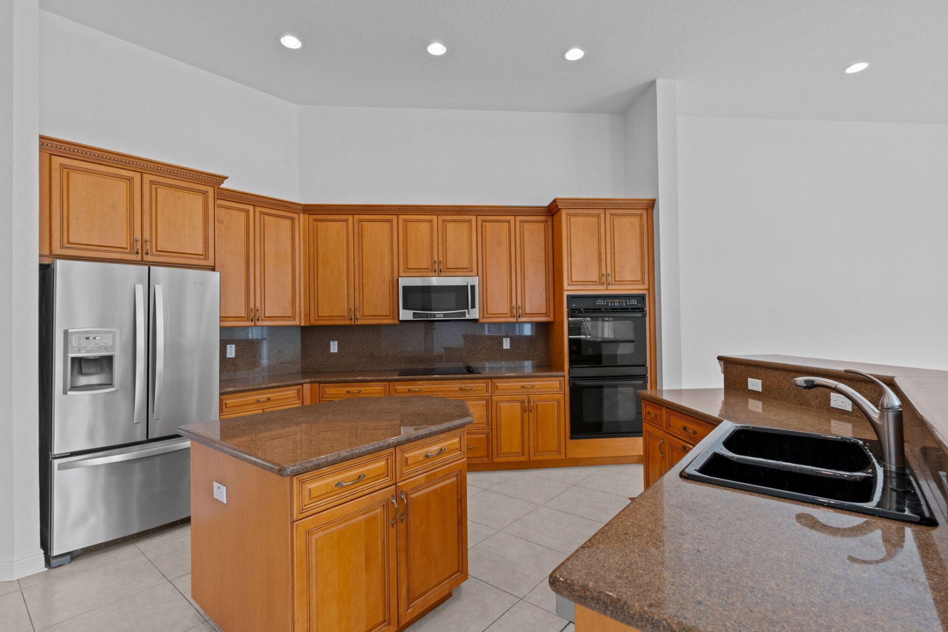 10251 N Lake Vista Circle, Davie, FL 33328 Photo