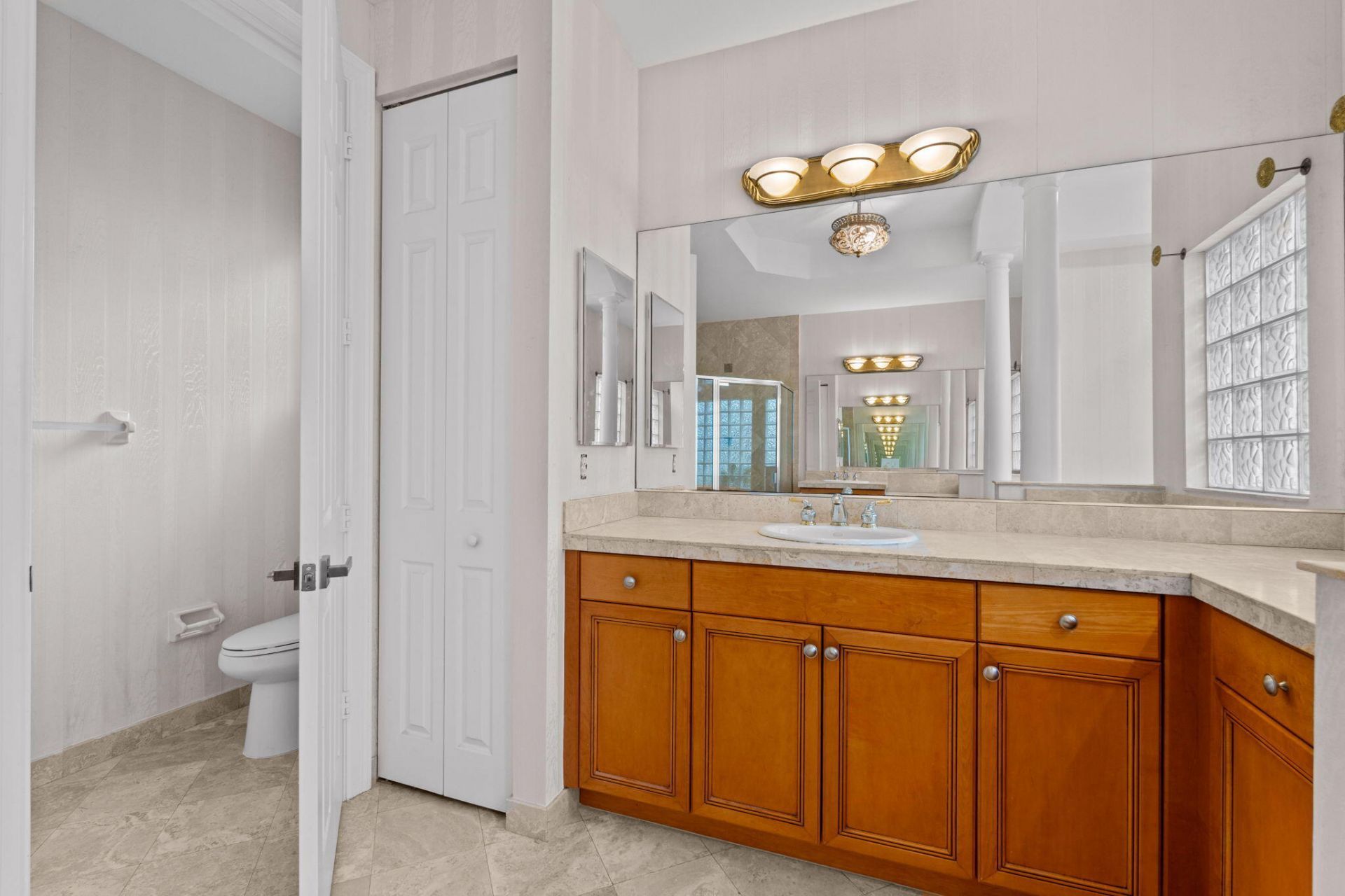 10251 N Lake Vista Circle, Davie, FL 33328 Photo