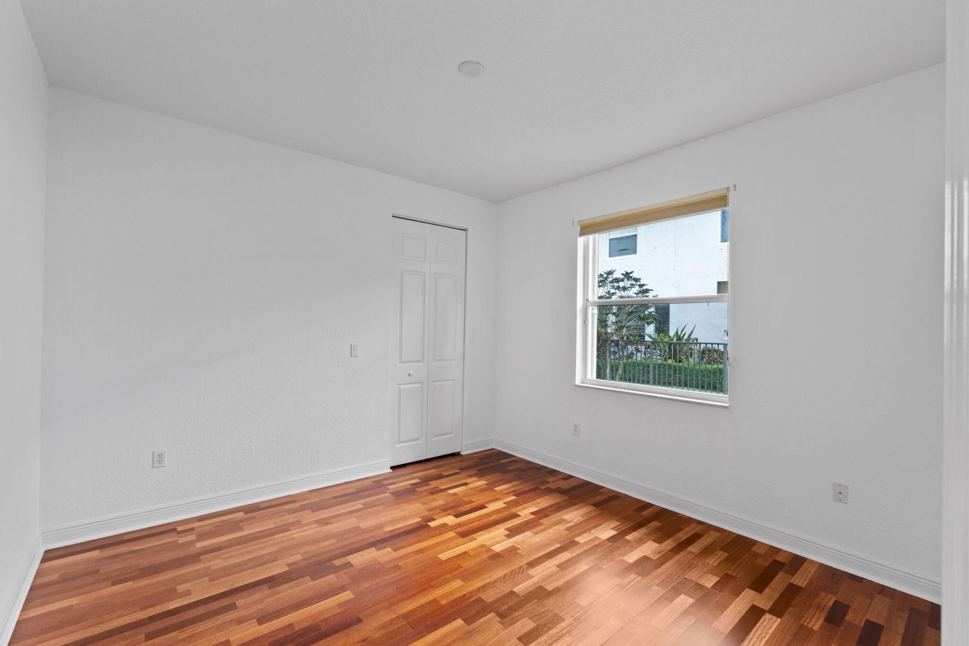 10251 N Lake Vista Circle, Davie, FL 33328 Photo