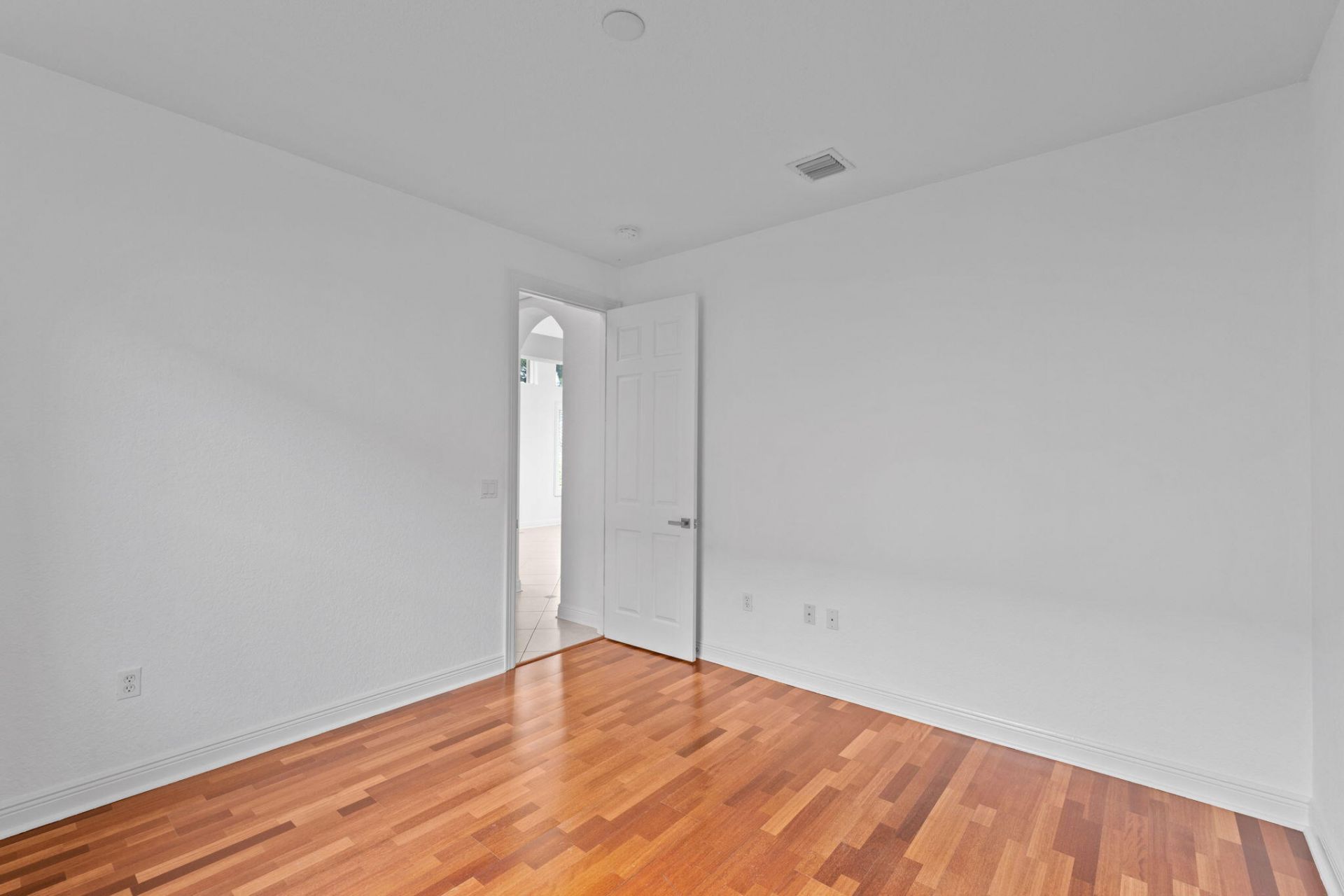 10251 N Lake Vista Circle, Davie, FL 33328 Photo