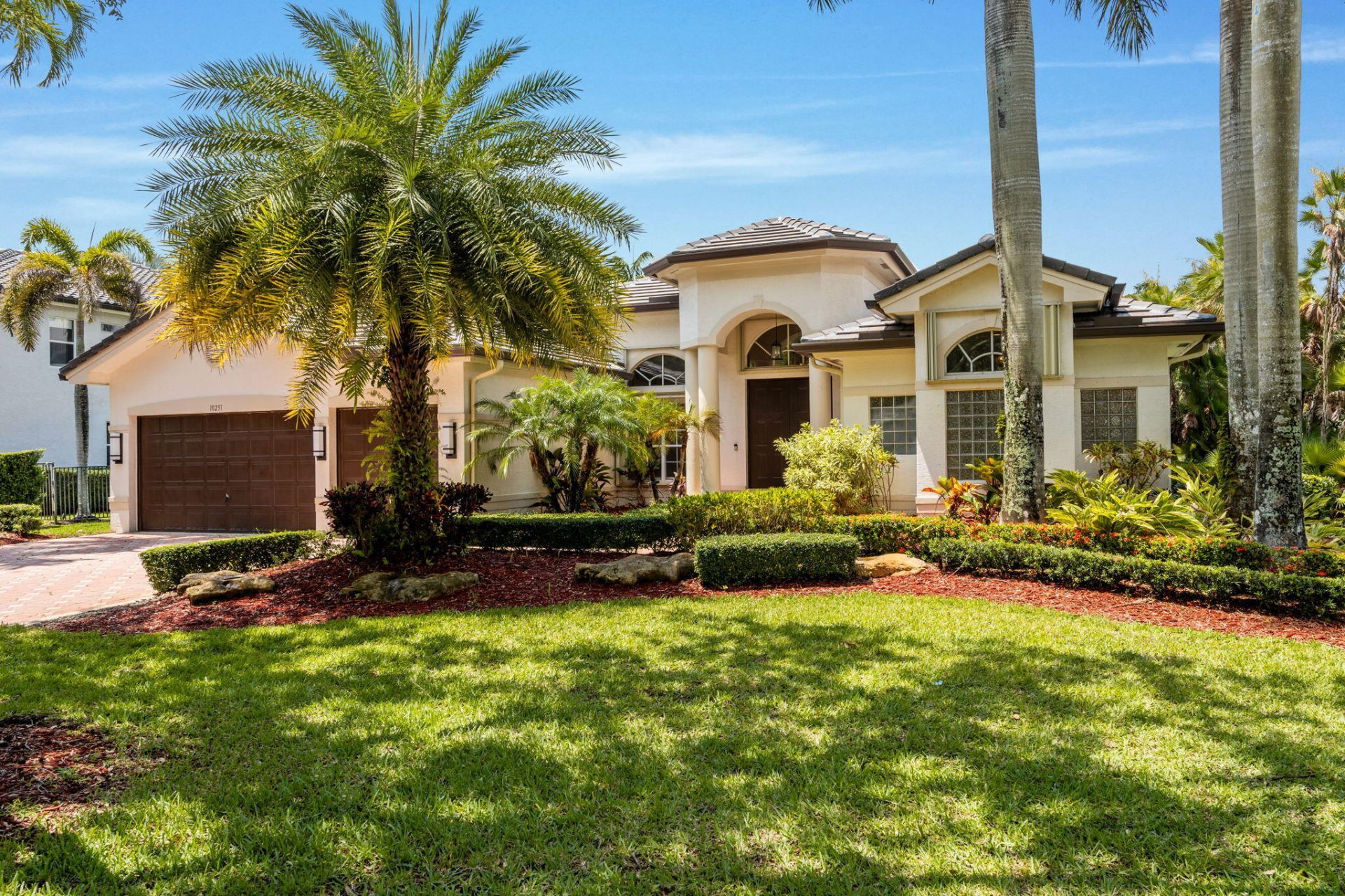 10251 N Lake Vista Circle, Davie, FL 33328 Photo
