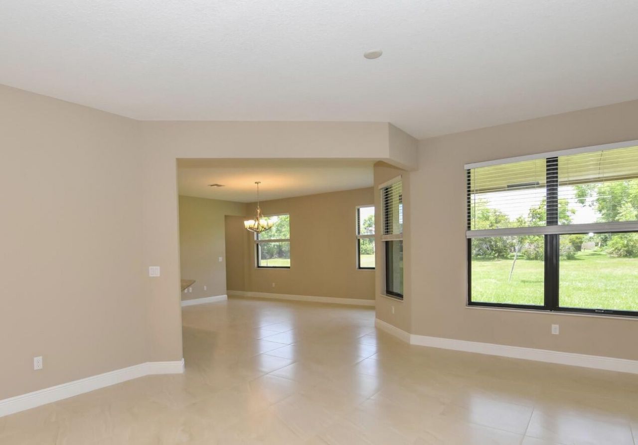 5831 NW West Dooley, Port Saint Lucie, FL 34986 Photo