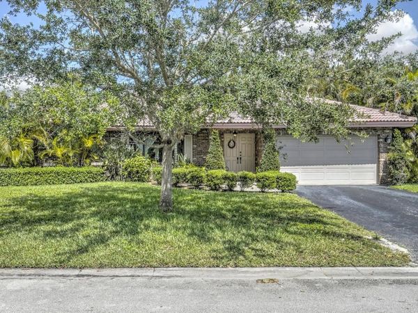 1677 NW 111th Way, Coral Springs, FL 33071