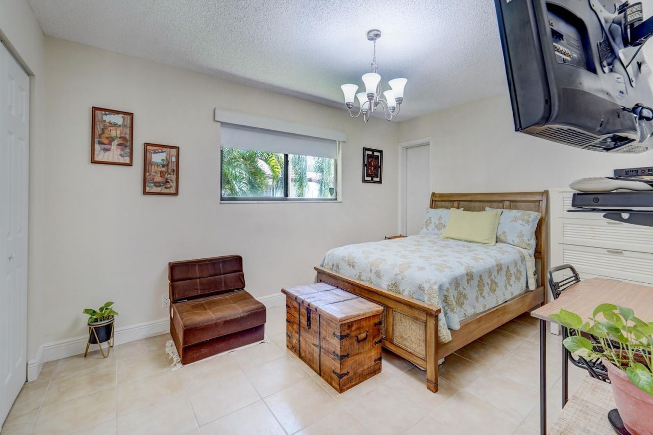 1677 NW 111th Way, Coral Springs, FL 33071 Photo