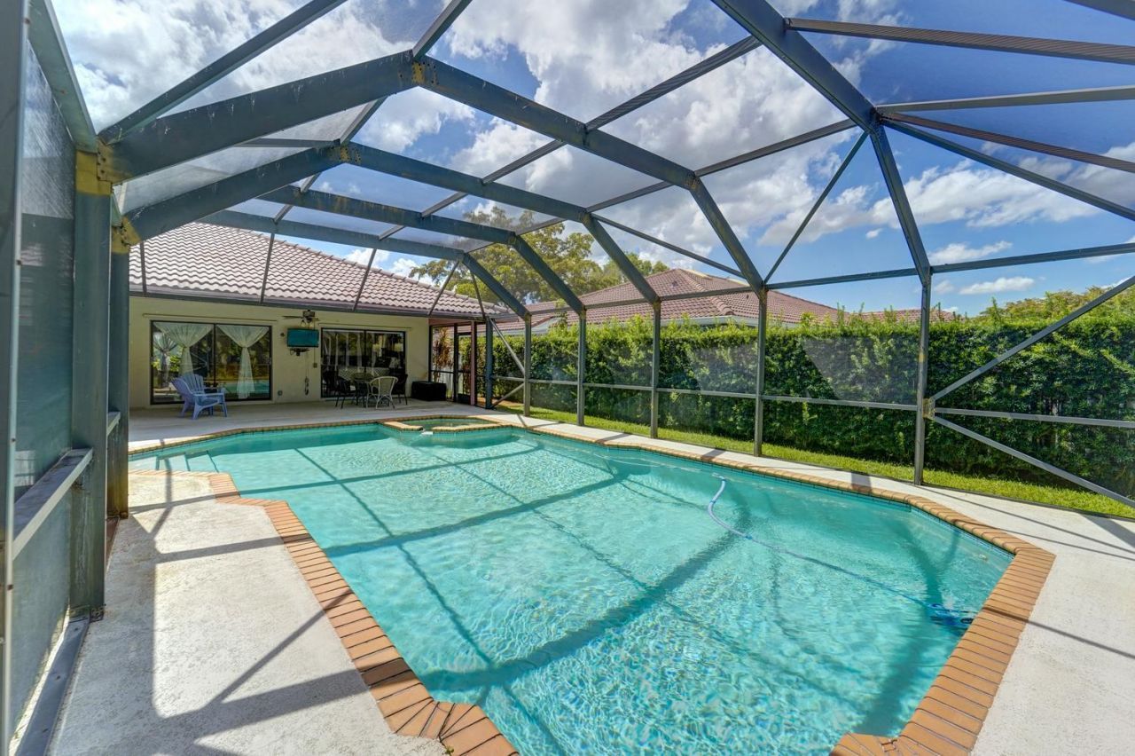 1677 NW 111th Way, Coral Springs, FL 33071 Photo
