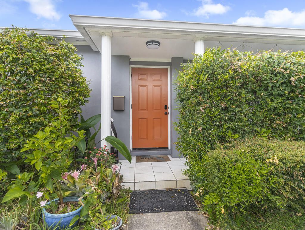 532 Foresteria Drive, West Palm Beach, FL 33403 Photo