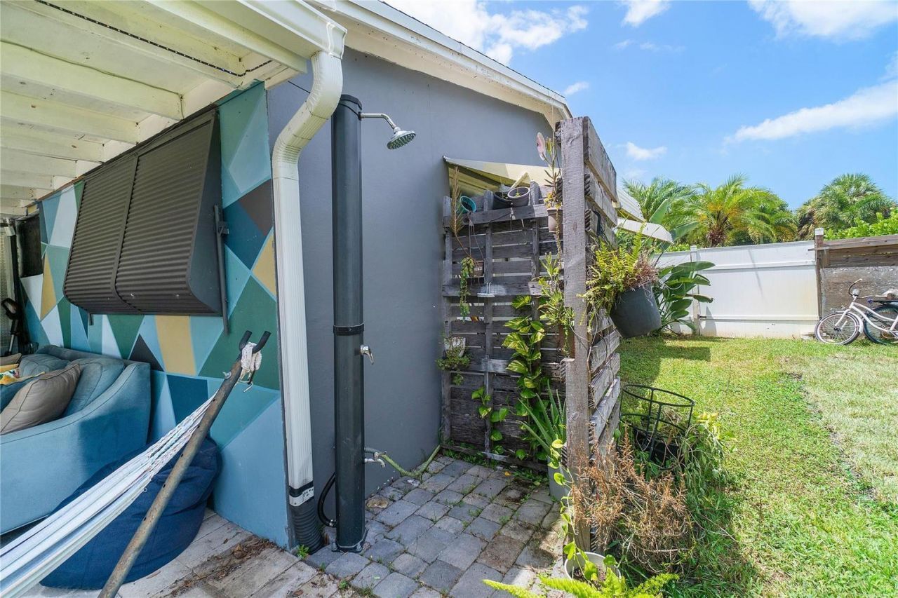 532 Foresteria Drive, West Palm Beach, FL 33403 Photo