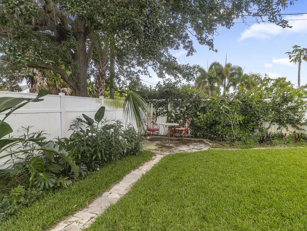 532 Foresteria Drive, West Palm Beach, FL 33403 Photo