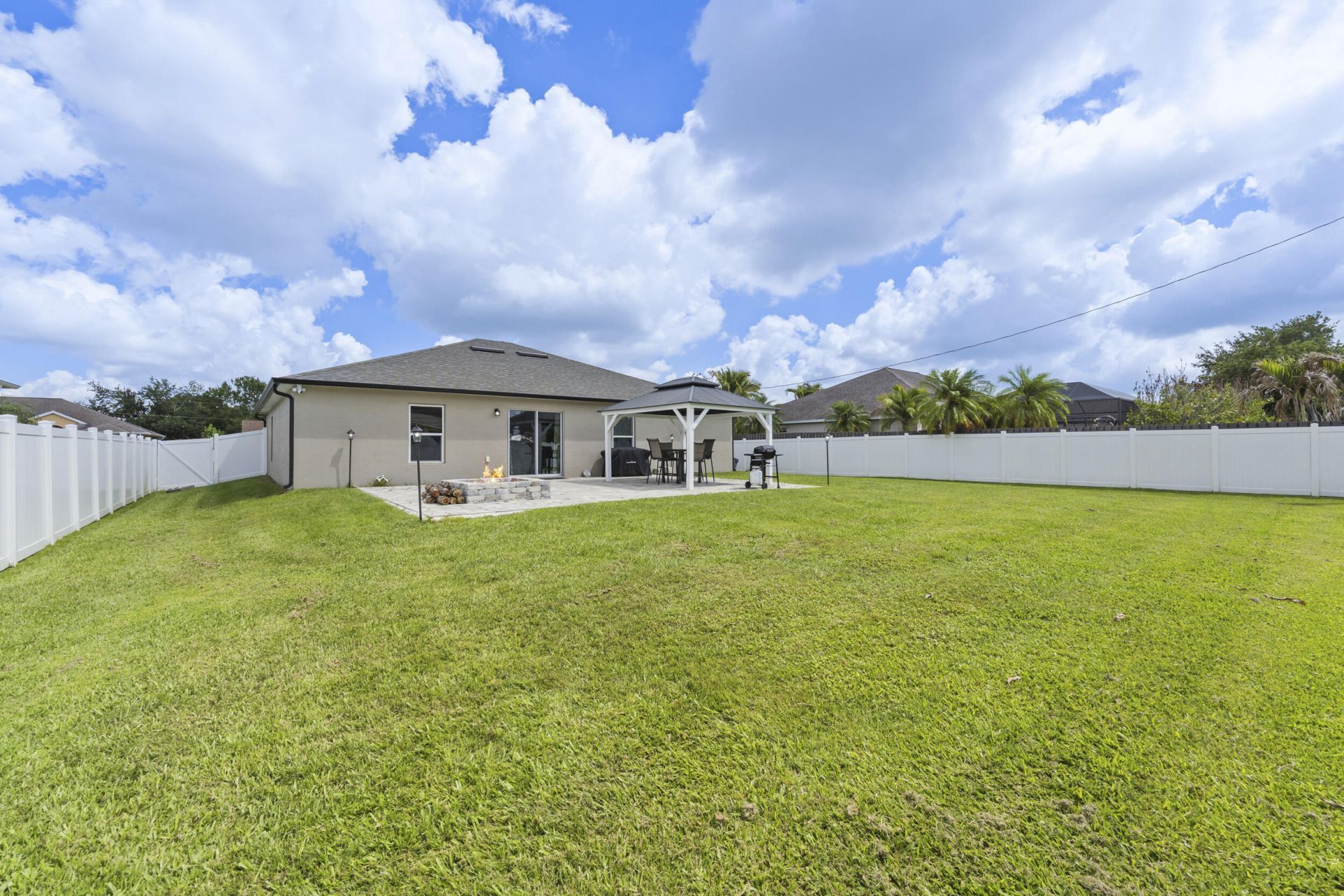 380 SW Donna Terrace, Port Saint Lucie, FL 34984 Photo