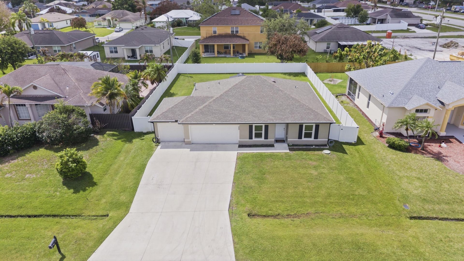380 SW Donna Terrace, Port Saint Lucie, FL 34984 Photo