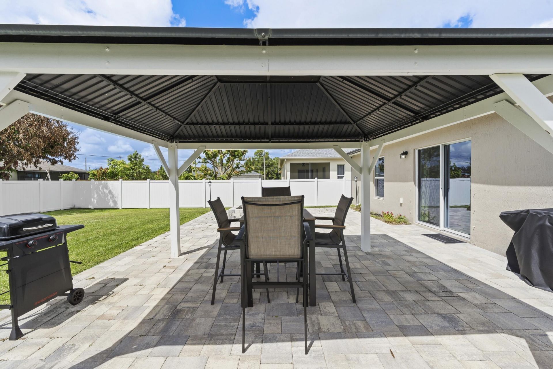 380 SW Donna Terrace, Port Saint Lucie, FL 34984 Photo
