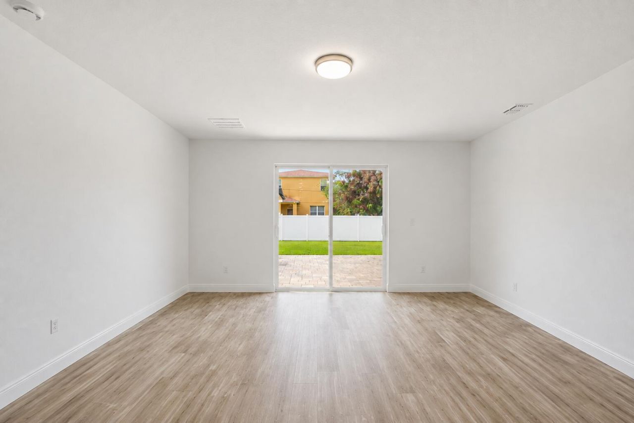 380 SW Donna Terrace, Port Saint Lucie, FL 34984 Photo