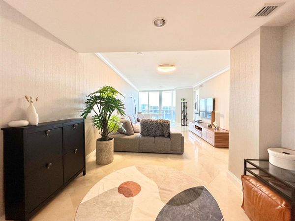 18201 Collins Avenue, Unit 1901, Sunny Isles Beach, FL 33160