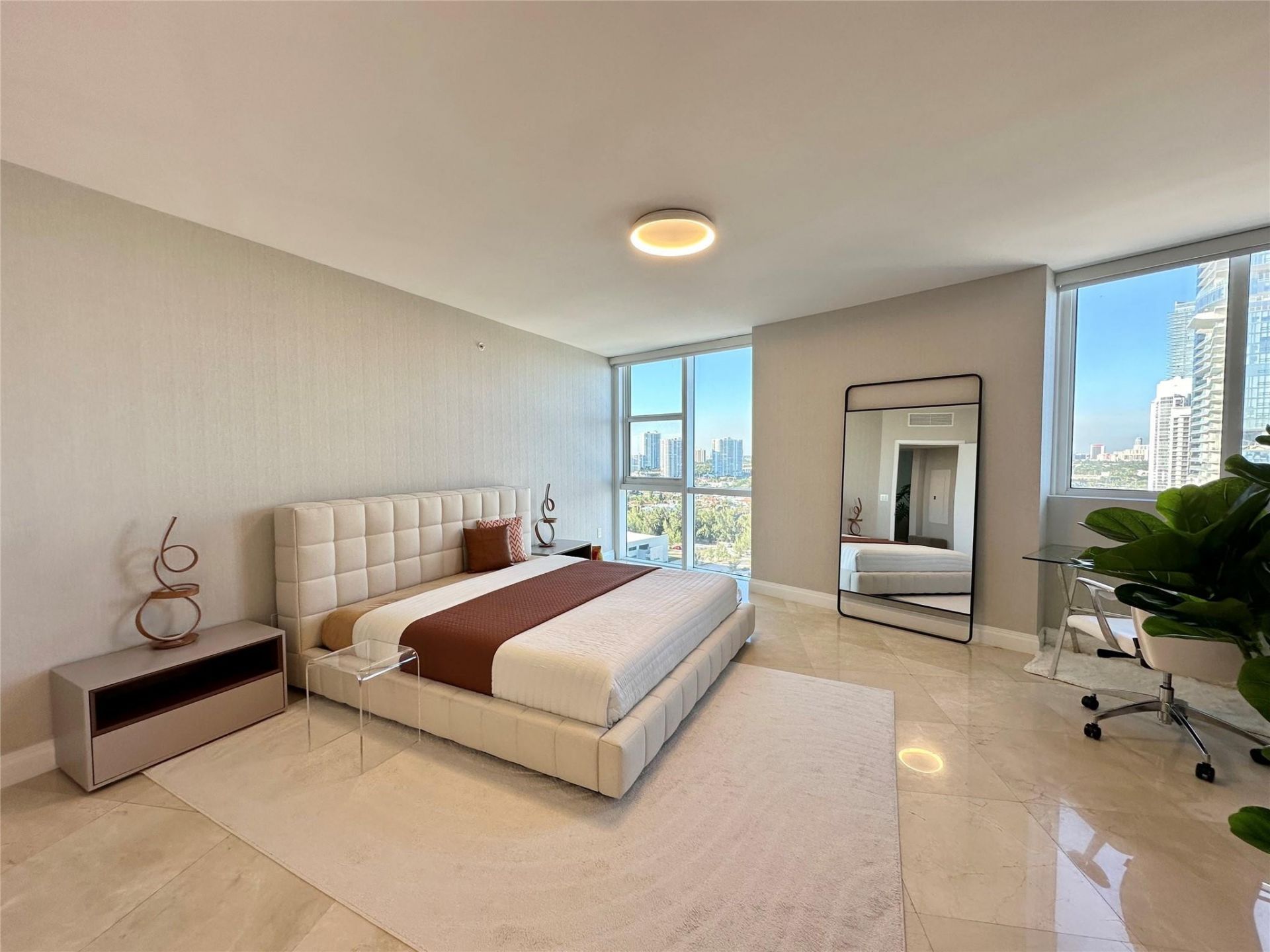 18201 Collins Avenue, Unit 1901, Sunny Isles Beach, FL 33160 Photo