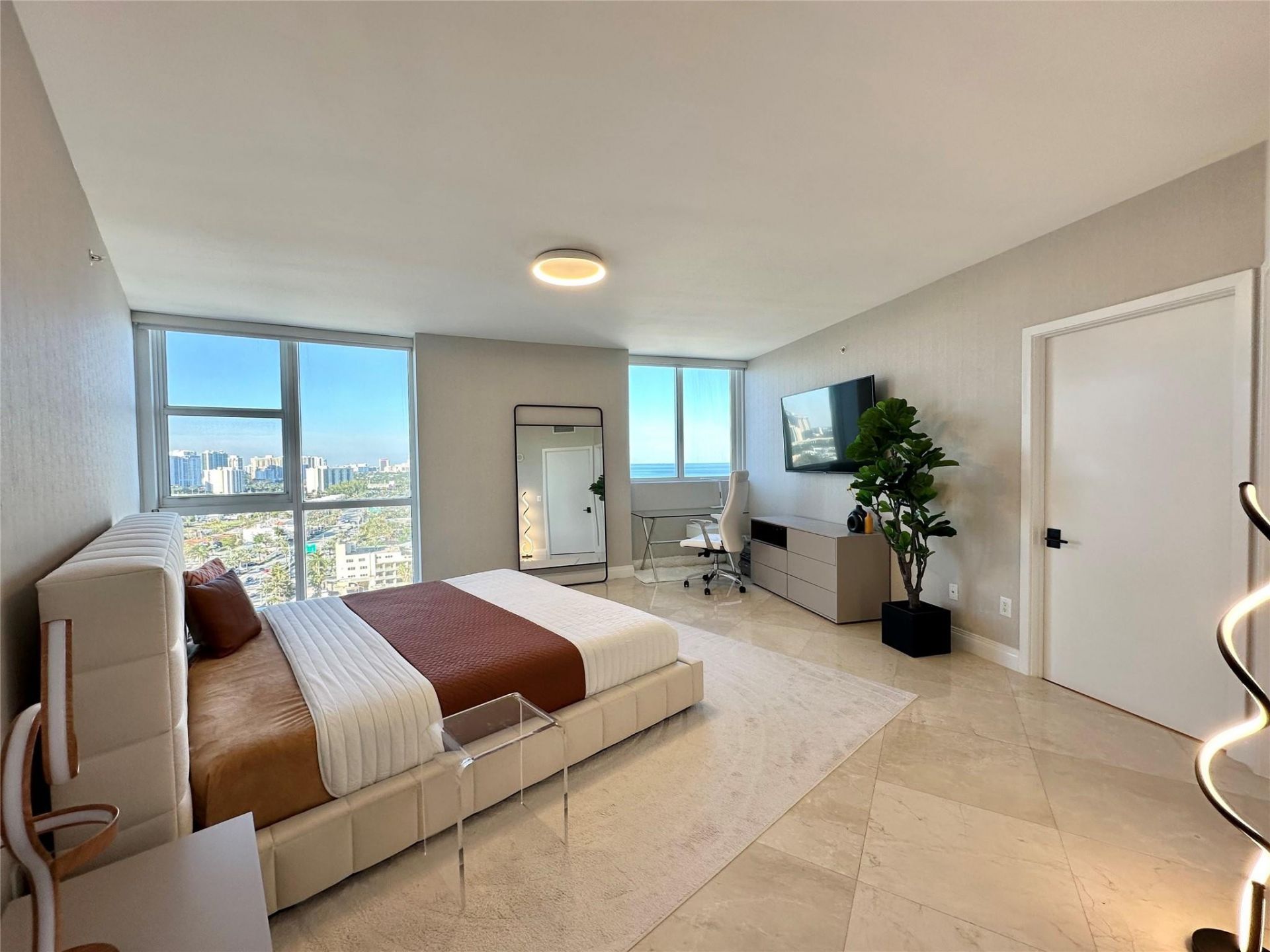 18201 Collins Avenue, Unit 1901, Sunny Isles Beach, FL 33160 Photo