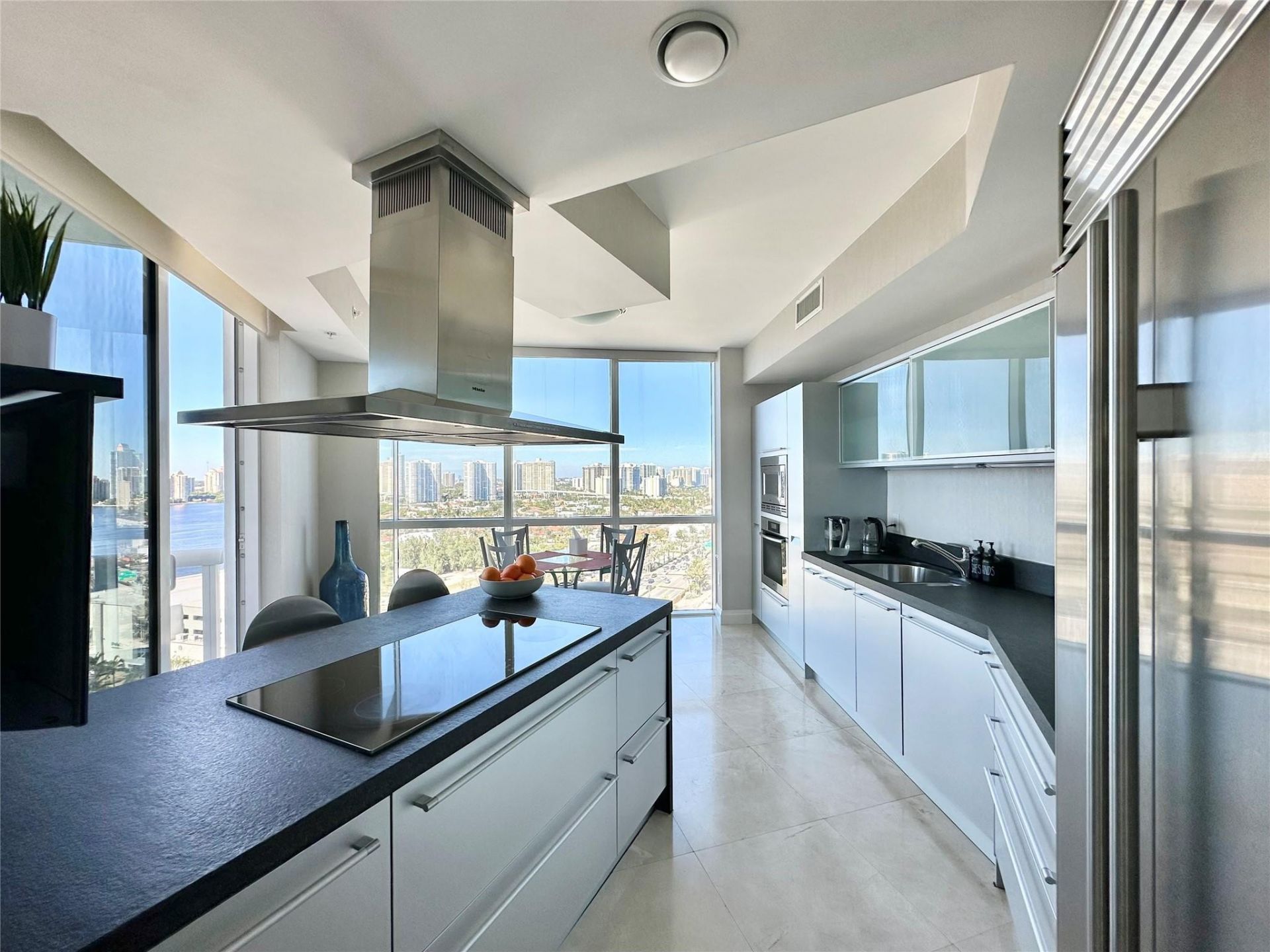 18201 Collins Avenue, Unit 1901, Sunny Isles Beach, FL 33160 Photo