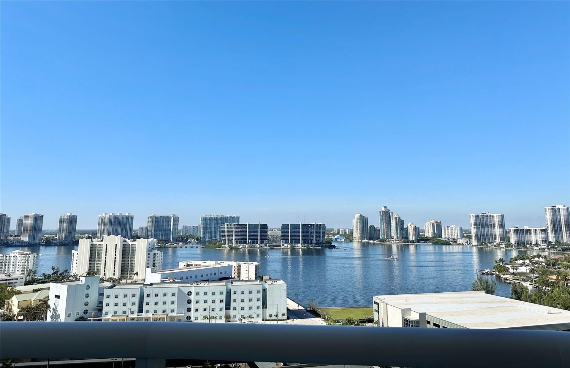 18201 Collins Avenue, Unit 1901, Sunny Isles Beach, FL 33160 Photo