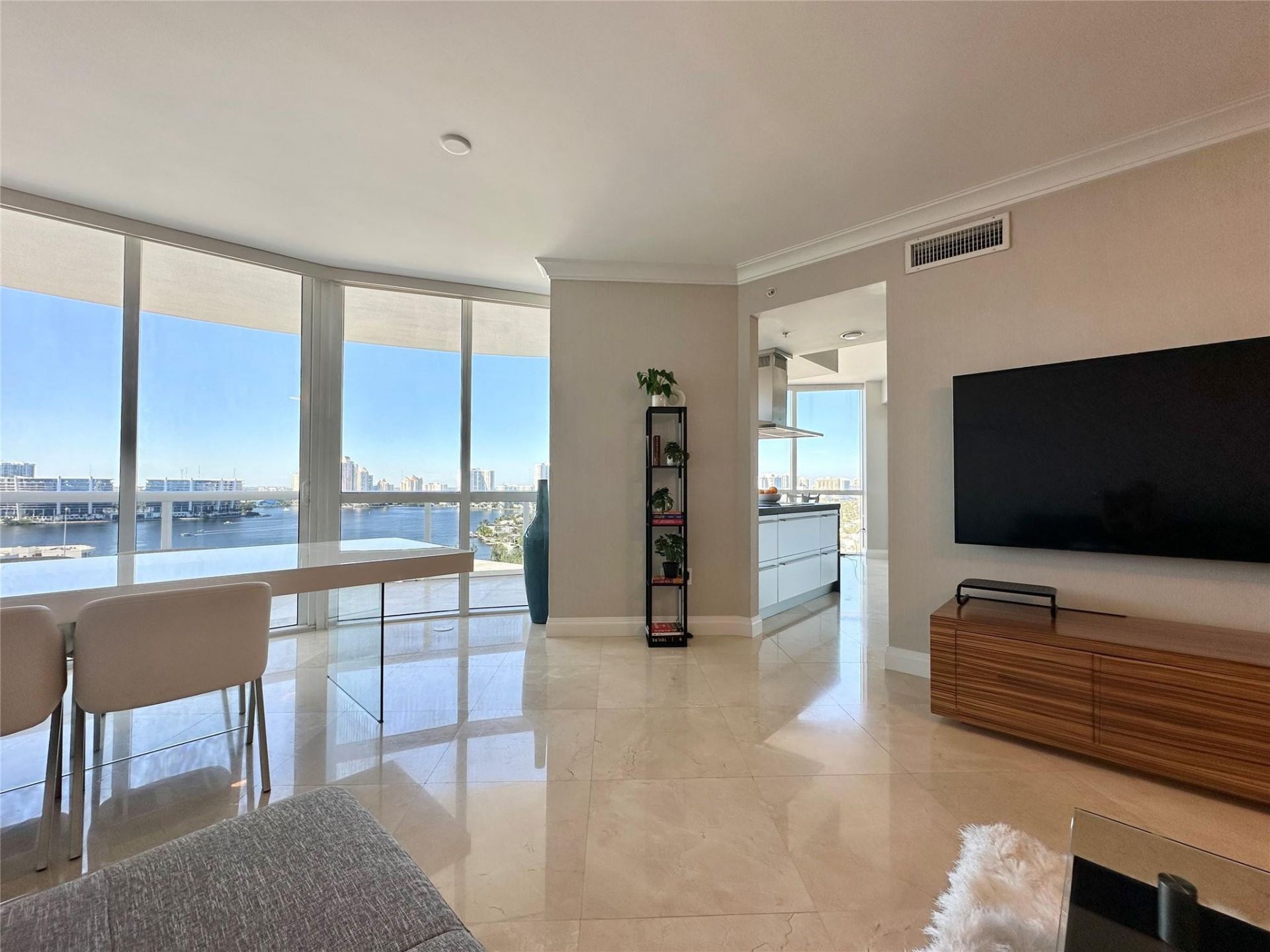 18201 Collins Avenue, Unit 1901, Sunny Isles Beach, FL 33160 Photo