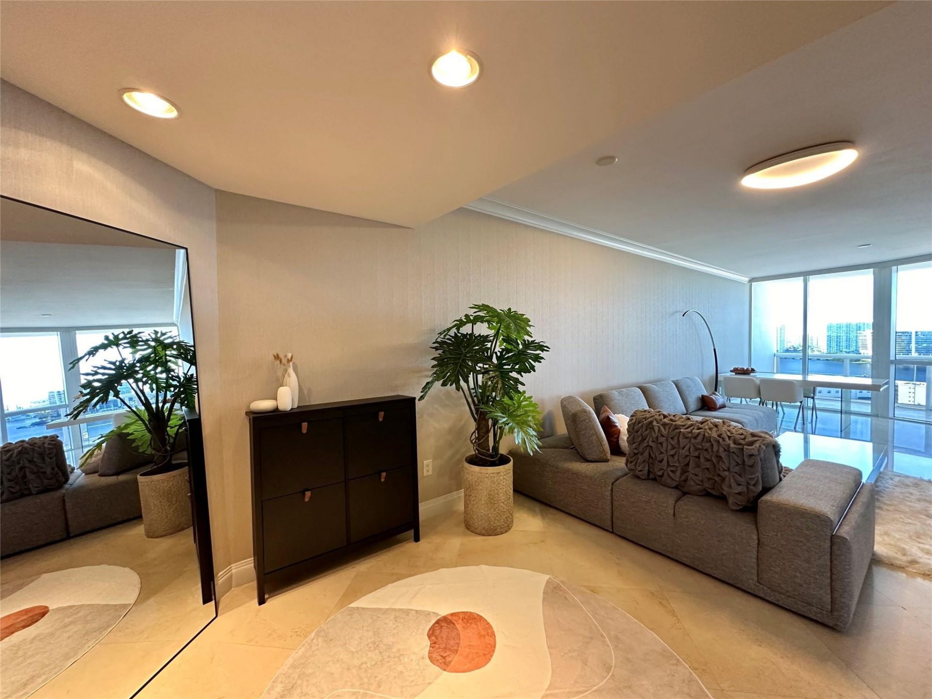 18201 Collins Avenue, Unit 1901, Sunny Isles Beach, FL 33160 Photo