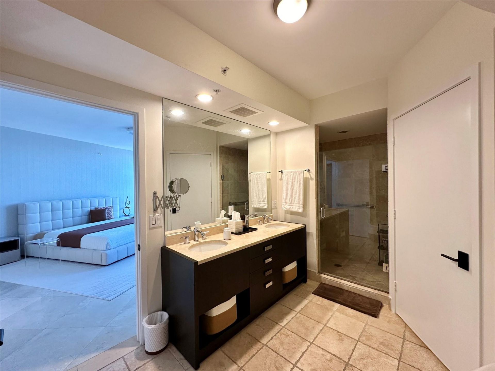 18201 Collins Avenue, Unit 1901, Sunny Isles Beach, FL 33160 Photo