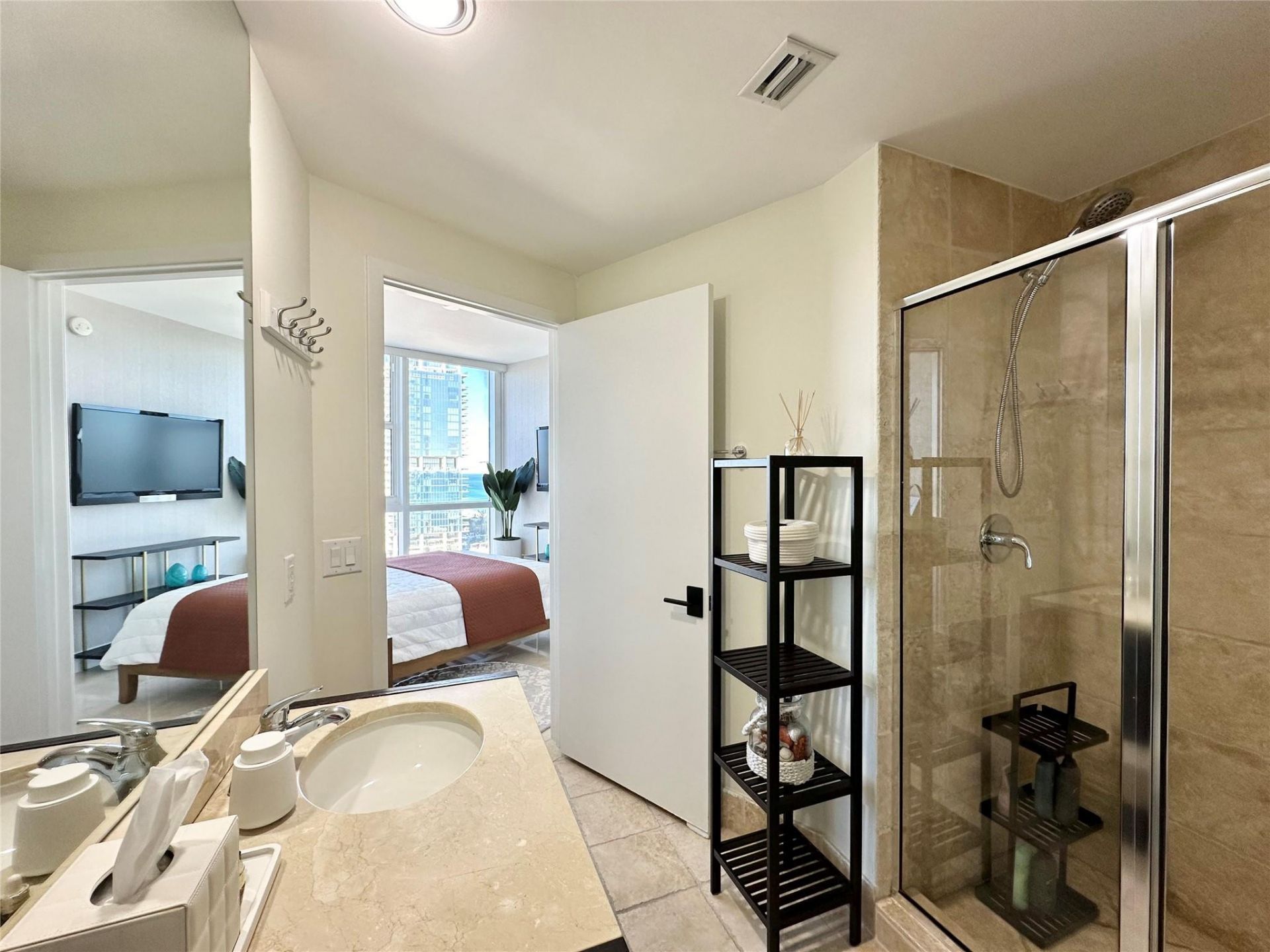 18201 Collins Avenue, Unit 1901, Sunny Isles Beach, FL 33160 Photo